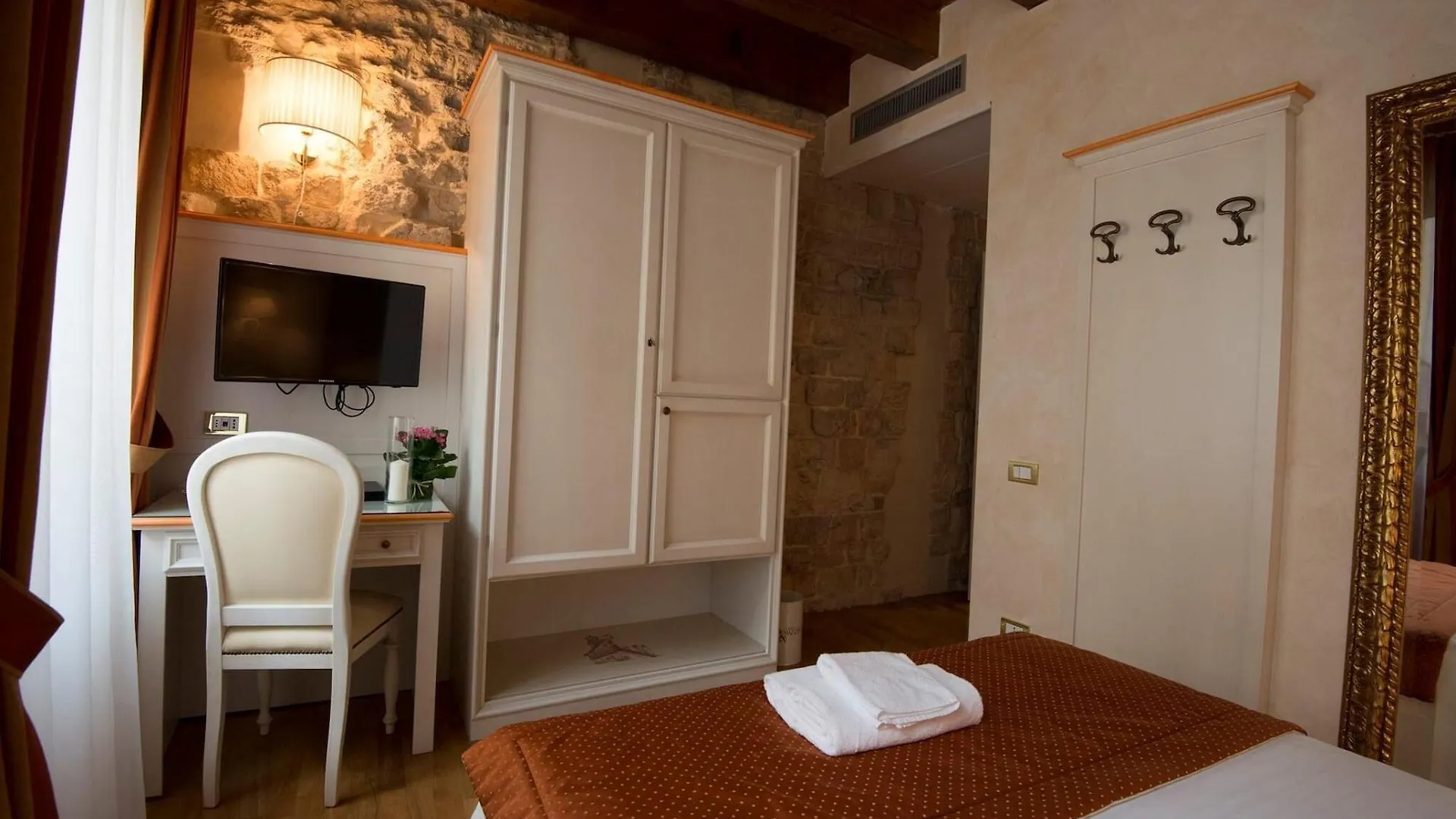 Albergo Mazzanti Verona 3*,  Italia