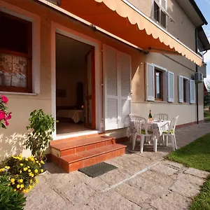 Margherita , Marina di Campo Italia